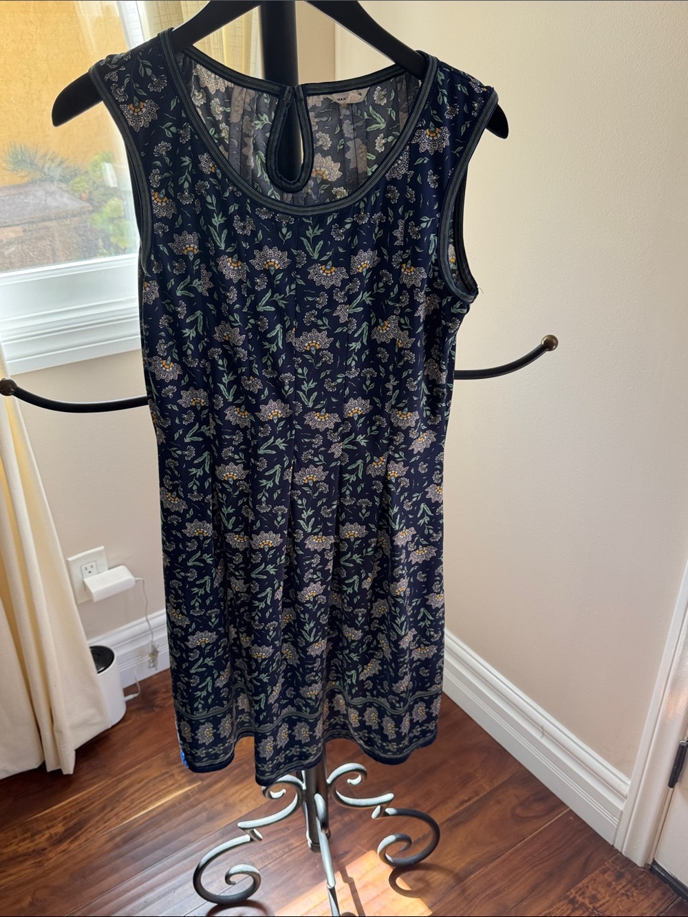 Max Studio Woman Sleeveless Floral A-Line Dress - Navy Size Large